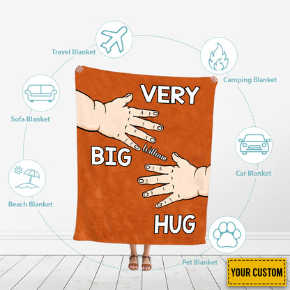 Teesdily | Sending Big Hug Personalized Fleece Blanket Very Big Hug Baby Hand Warm Blanket Cute Heartwarming Gift For Mom Dad From Baby Kid