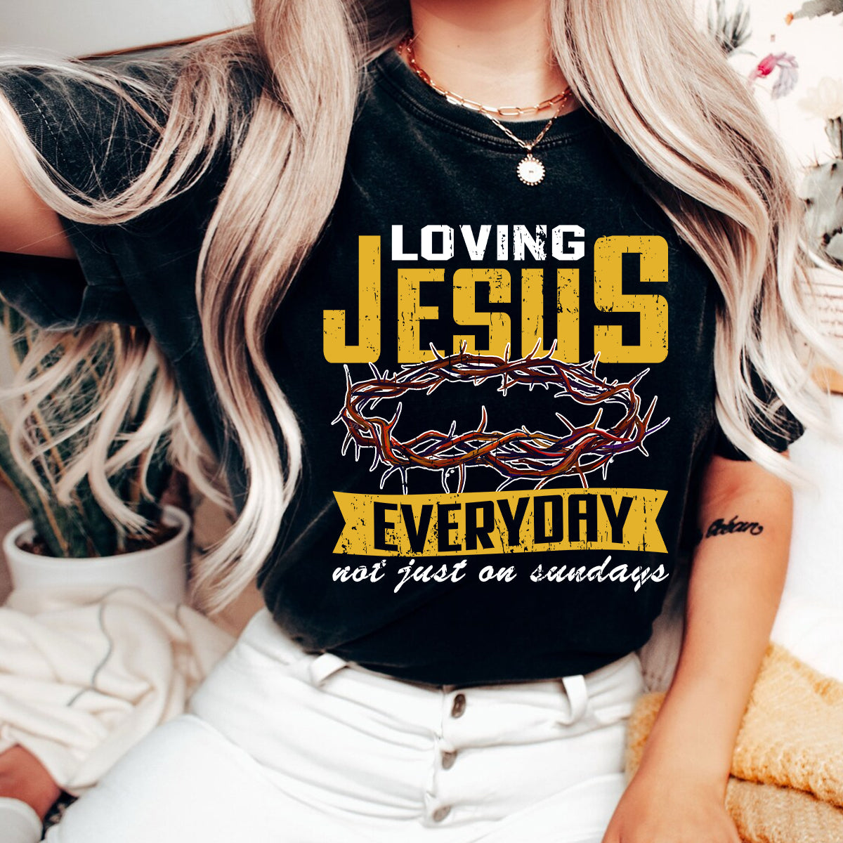 Teesdily | Jesus Crown Graphic Tees, Loving Jesus Everyday Not Just On Sundays Sweatshirt Hoodie Mug, God Inspiration Christian Religious Gifts