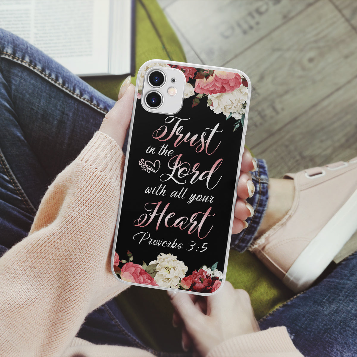 Teesdily | God Lord Bible Verse Phone Case Floral Print Phone Cover Trust In The Lord With All Your Heart Postive Gift For Women In Faith