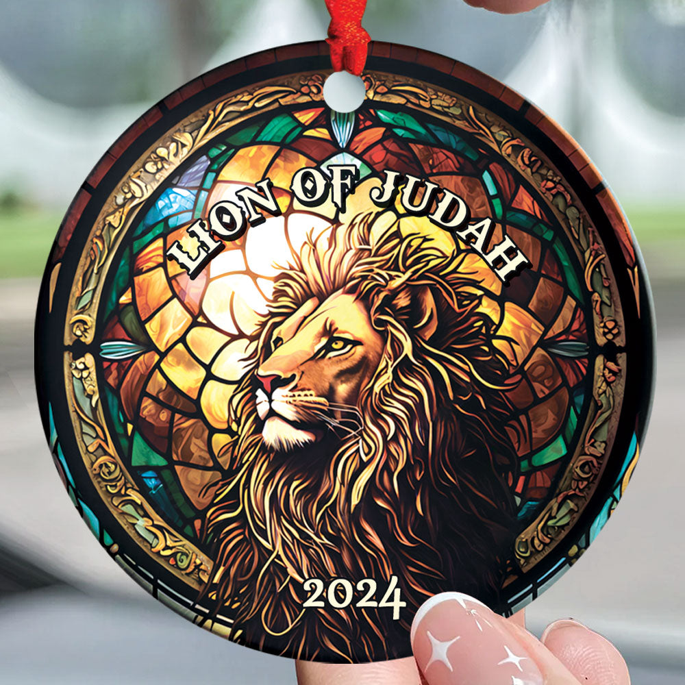 Teesdily | Customized Lion Of Judah Jesus Ceramic Ornament, Stained Glass Art Lion Of Christ Acrylic Xmas Ornament, Jesus Gift