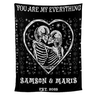 Teesdily | Personalized Skeleton Blanket Halloween Goth Wedding Fleece Blanket Funny Skeleton Couple Love Anniversary Sofa Blanket Custom Gifts