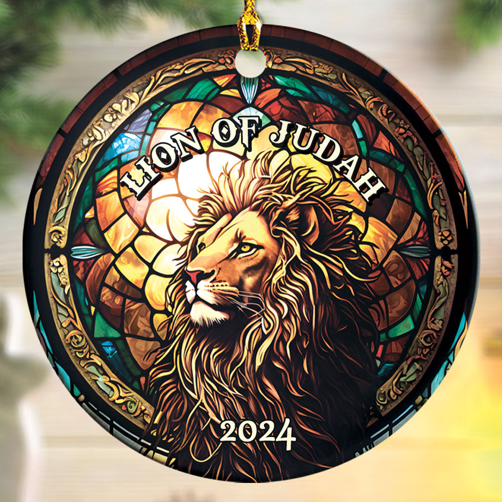 Teesdily | Customized Lion Of Judah Jesus Ceramic Ornament, Stained Glass Art Lion Of Christ Acrylic Xmas Ornament, Jesus Gift