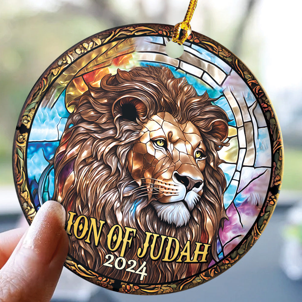 Teesdily | Customized Lion Of Judah Jesus Ceramic Ornament, Stained Glass Art Lion Of Christ Acrylic Xmas Ornament, Jesus Gift