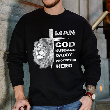 Teesdily | Jesus Lion Cross Shirt, Man Of God Husband Daddy Protector Hero, Jesus Lover Gift, Unisex Tshirt Hoodie Sweatshirt Mug